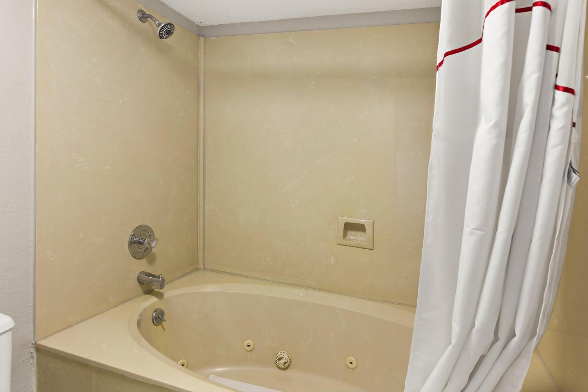Red Roof Inn & Suites Monroe, Nc Luaran gambar